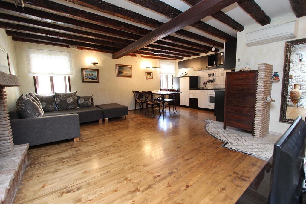 רוביני Apartment Midea חדר תמונה